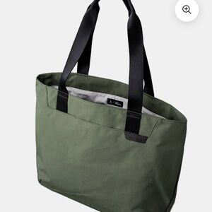 NWT Alpaka Classic Green Tote Bag with Black Handles